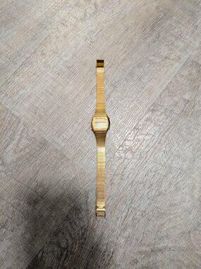 Texas Instruments Gold Tone Digital LCD Watch - Needs Battery